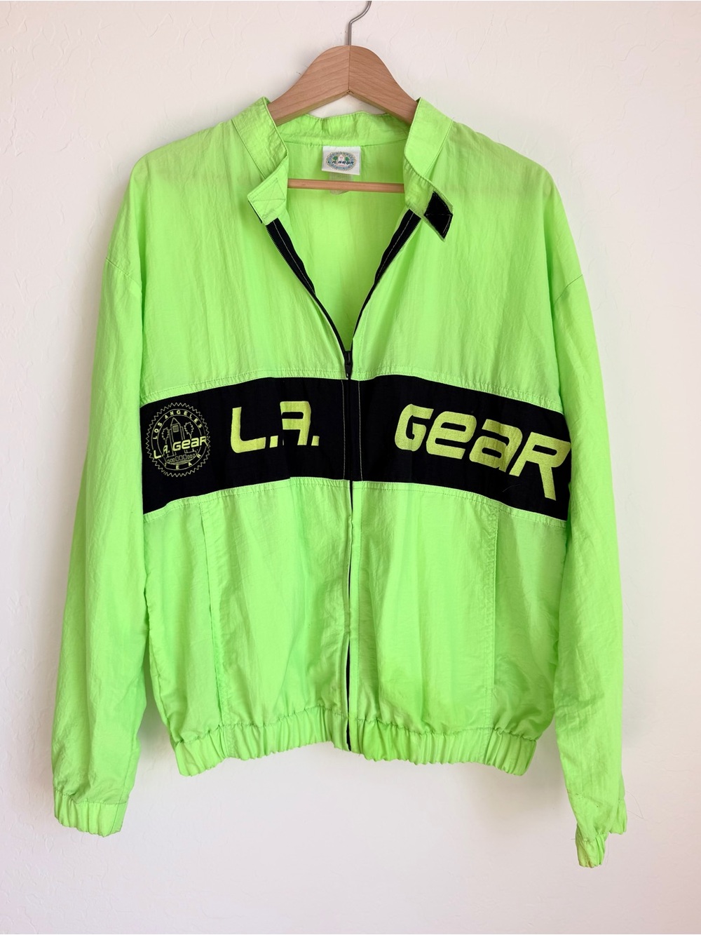 VINTAGE 90s L.A. GEAR SPELL OUT WINDBREAKER